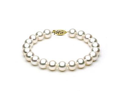 White Freshwater Pearl Bracelet