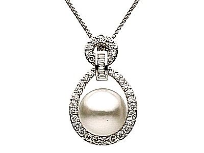 White South Sea Pearl Pendant