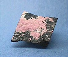 Pink Bustamite with Franklinite