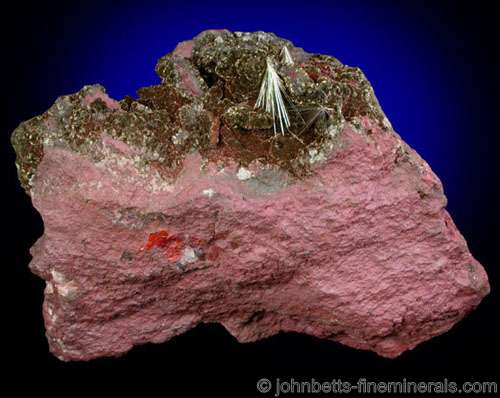 Millerite on Stilpnomelane