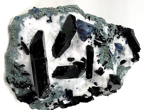 Neptunite with Benitoite