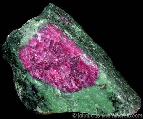 Anyolite (Ruby in Green Zoisite), 12 x 9 x 8 cm, Tanzania